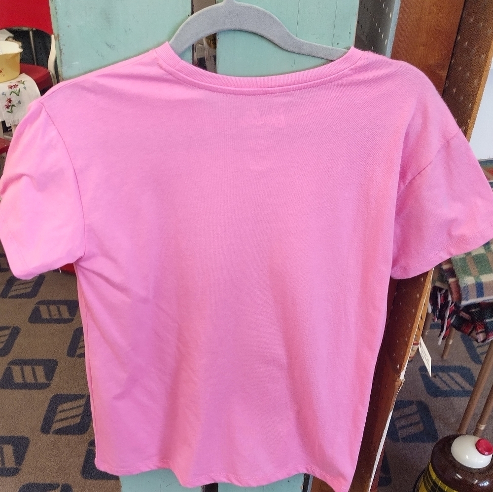 😊3/$12 Barbie Pink Graphic T-Shirt, Like New! - Picture 4 of 9